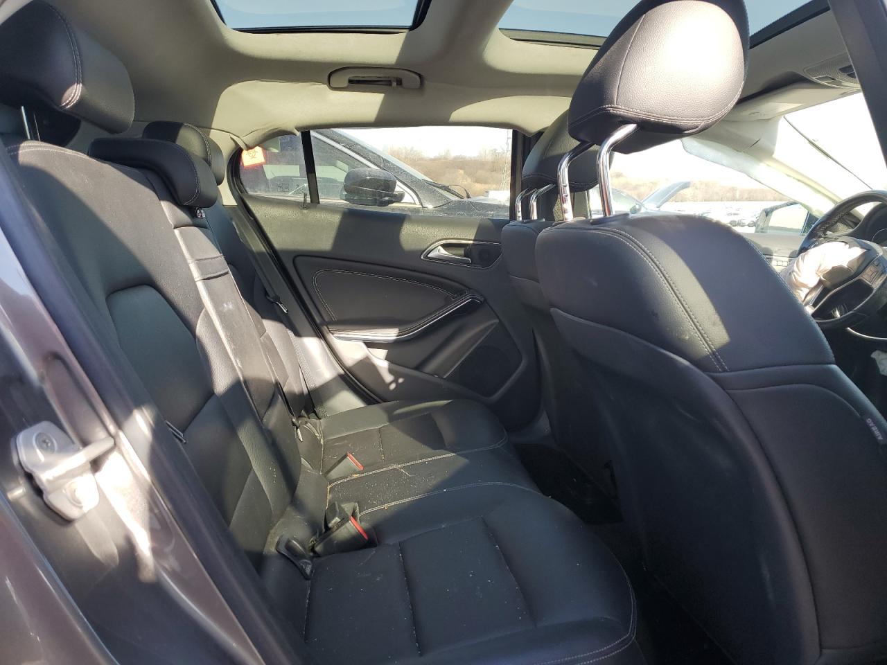 2015 Mercedes-Benz GLA-klasse - Image 10