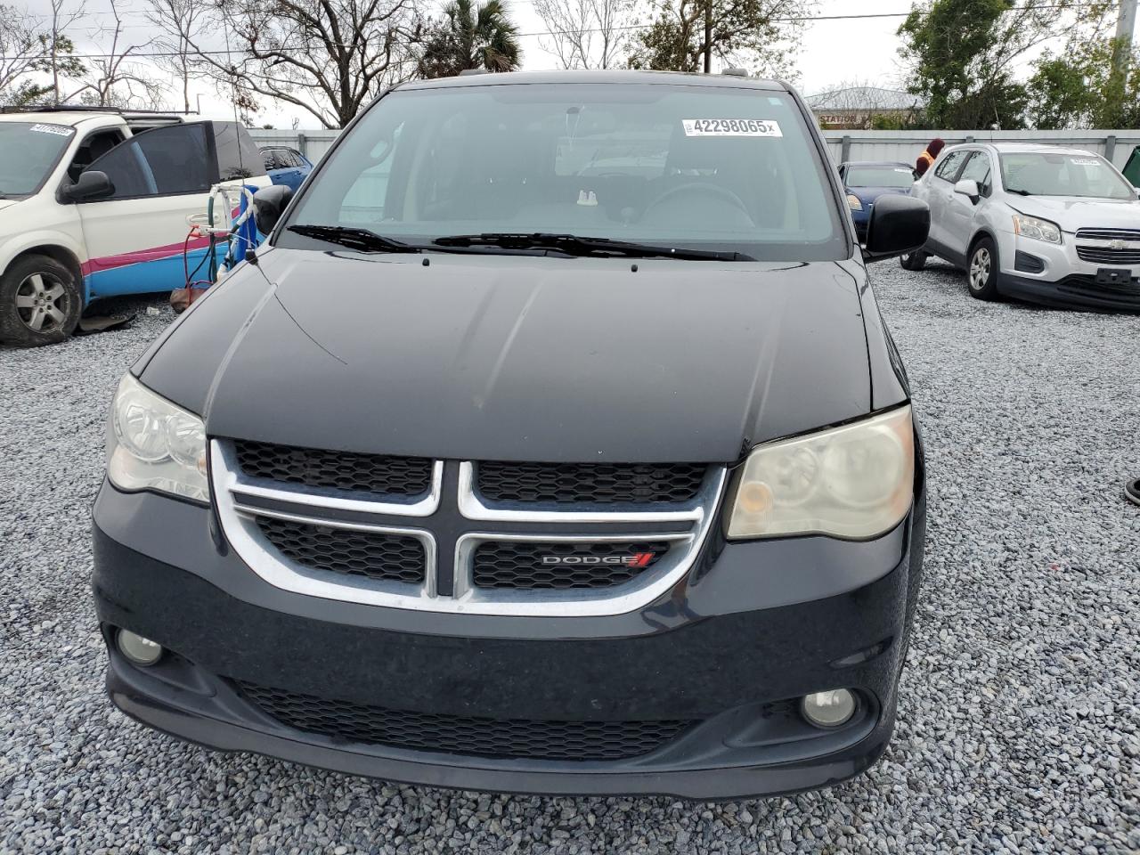 2017 Dodge Caravan - Image 5