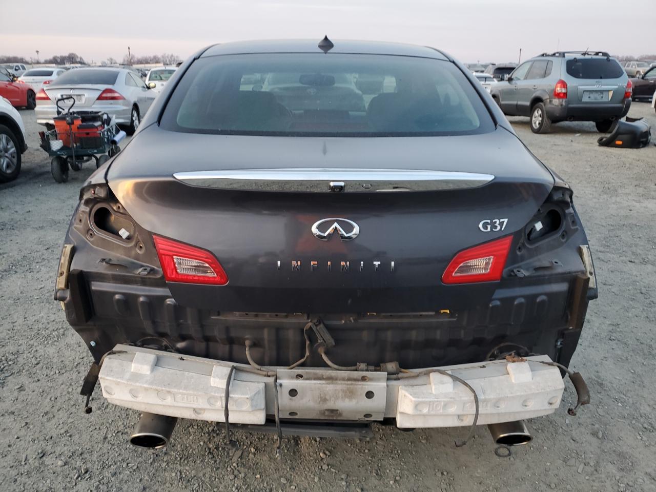 2012 Infiniti G - Image 6