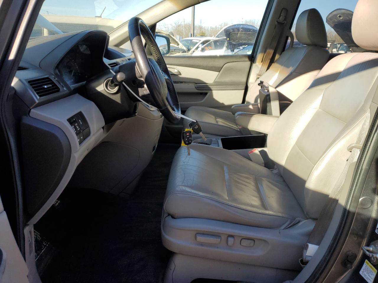 2012 Honda Odyssey - Image 7