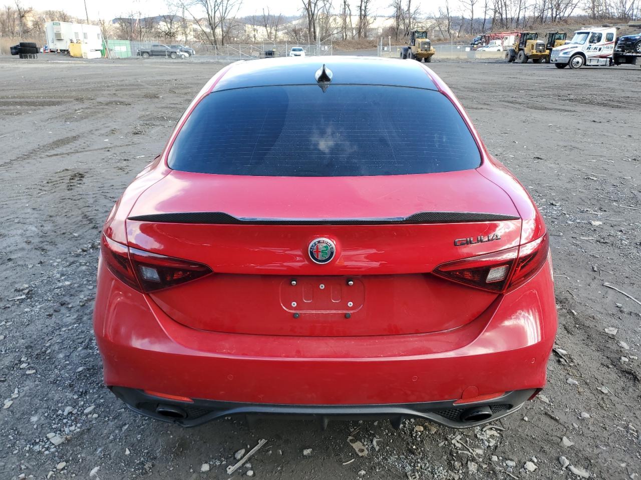 2021 Alfa Romeo Giulia - Image 6
