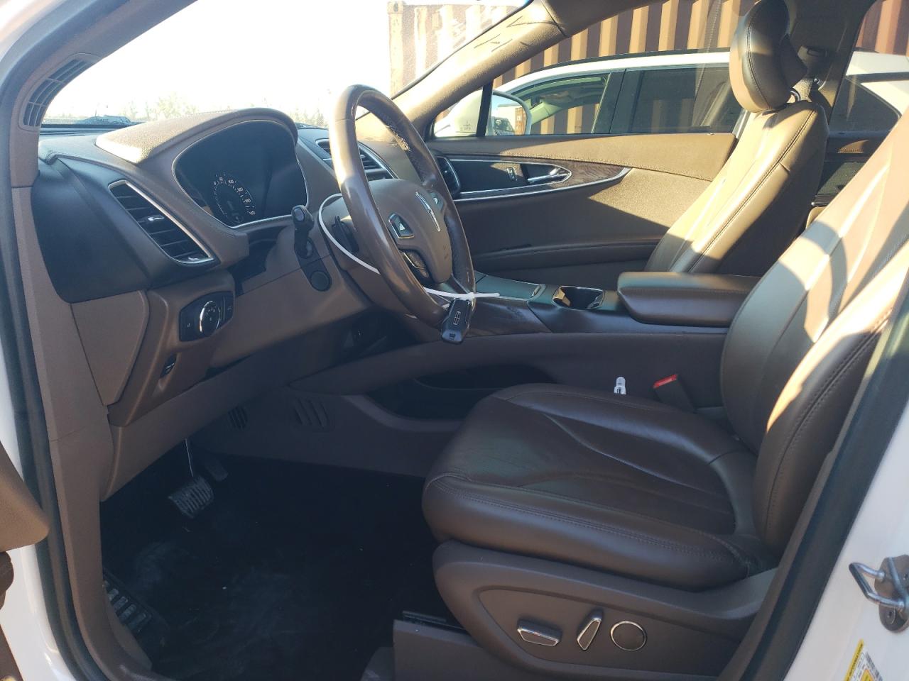 2017 Lincoln MKX - Image 7