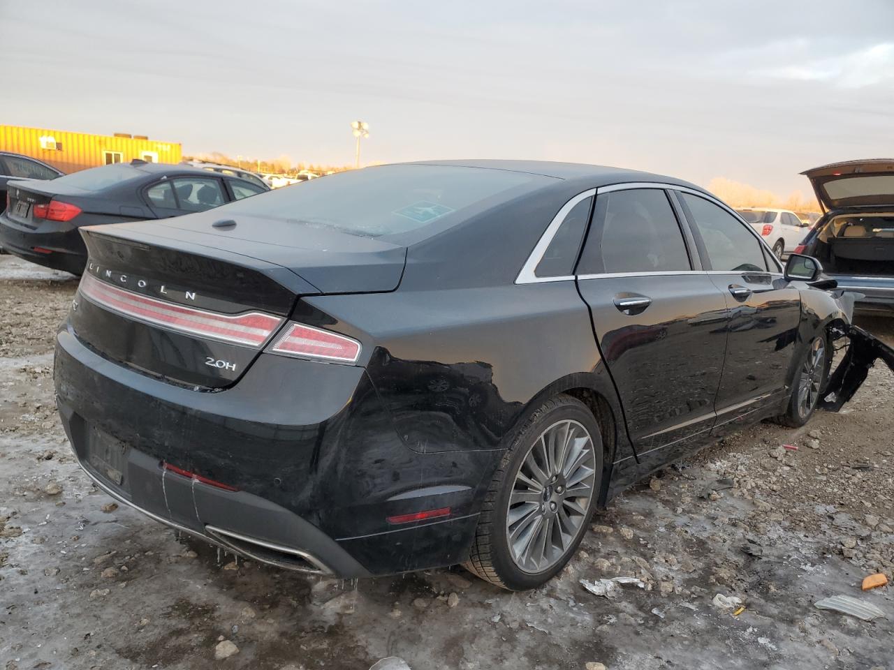 2017 Lincoln MKZ - Image 3