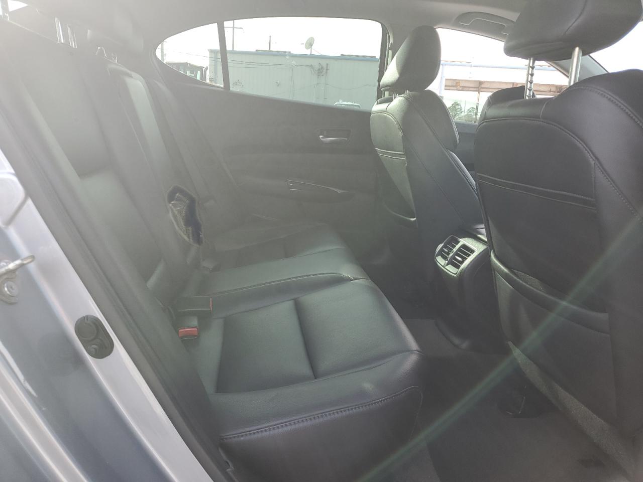 2017 Acura TLX - Image 10