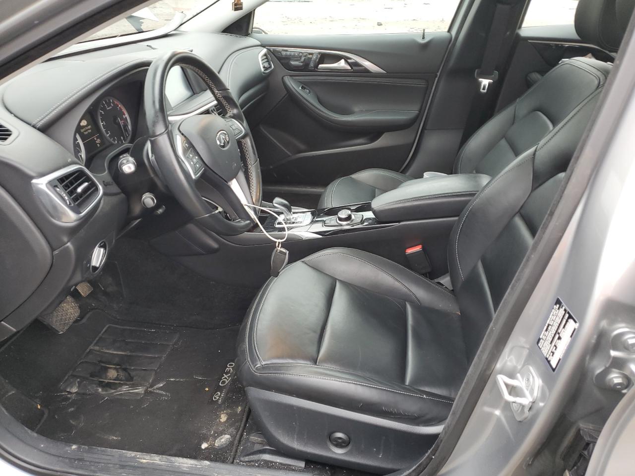 2017 Infiniti QX30 - Image 7