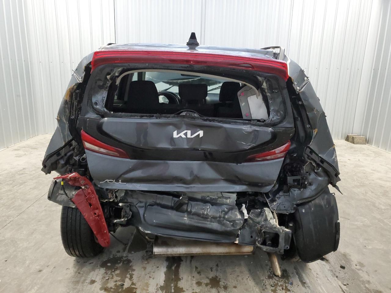 2022 Kia Soul - Image 6