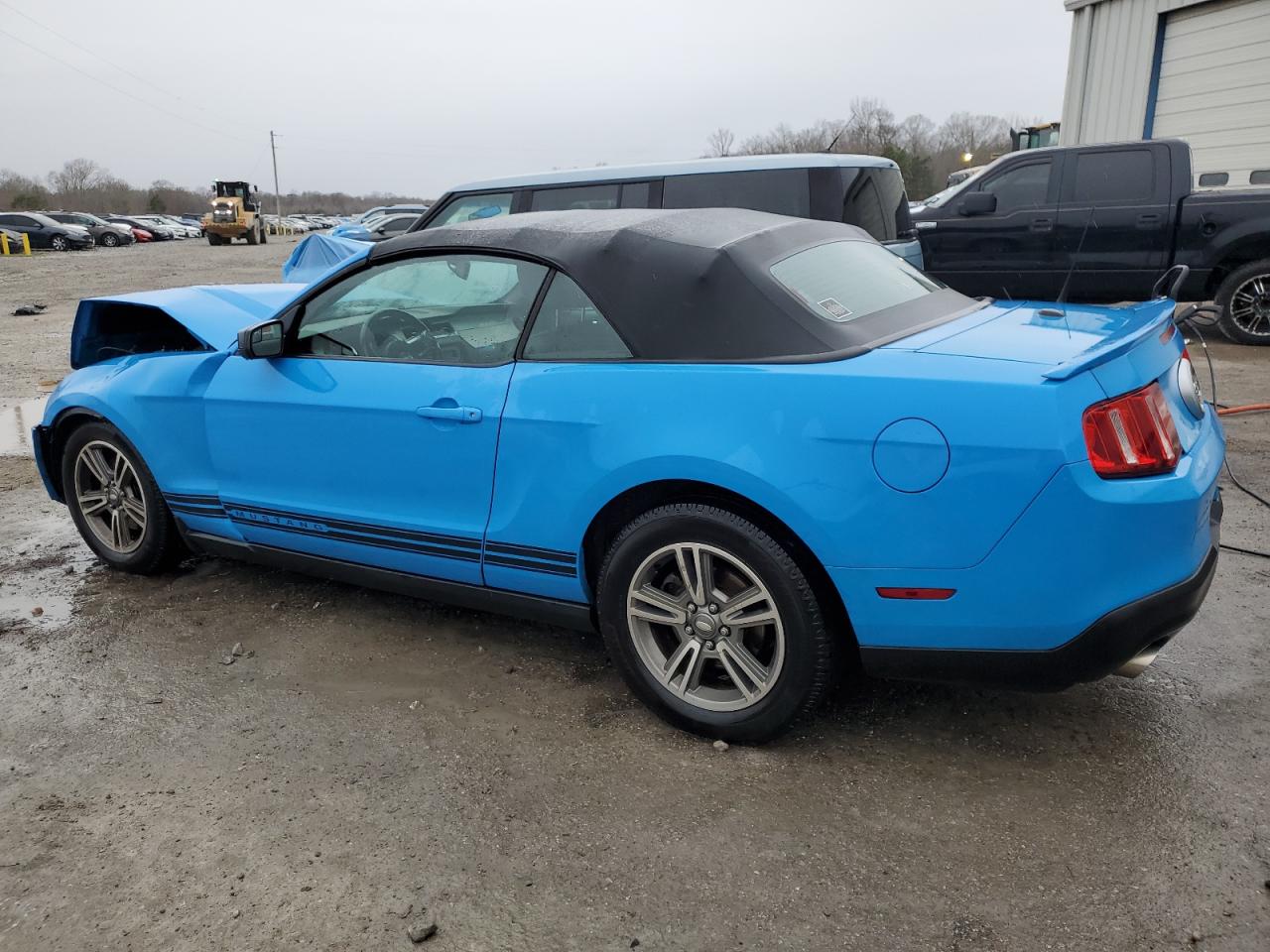 2011 Ford Mustang - Image 2