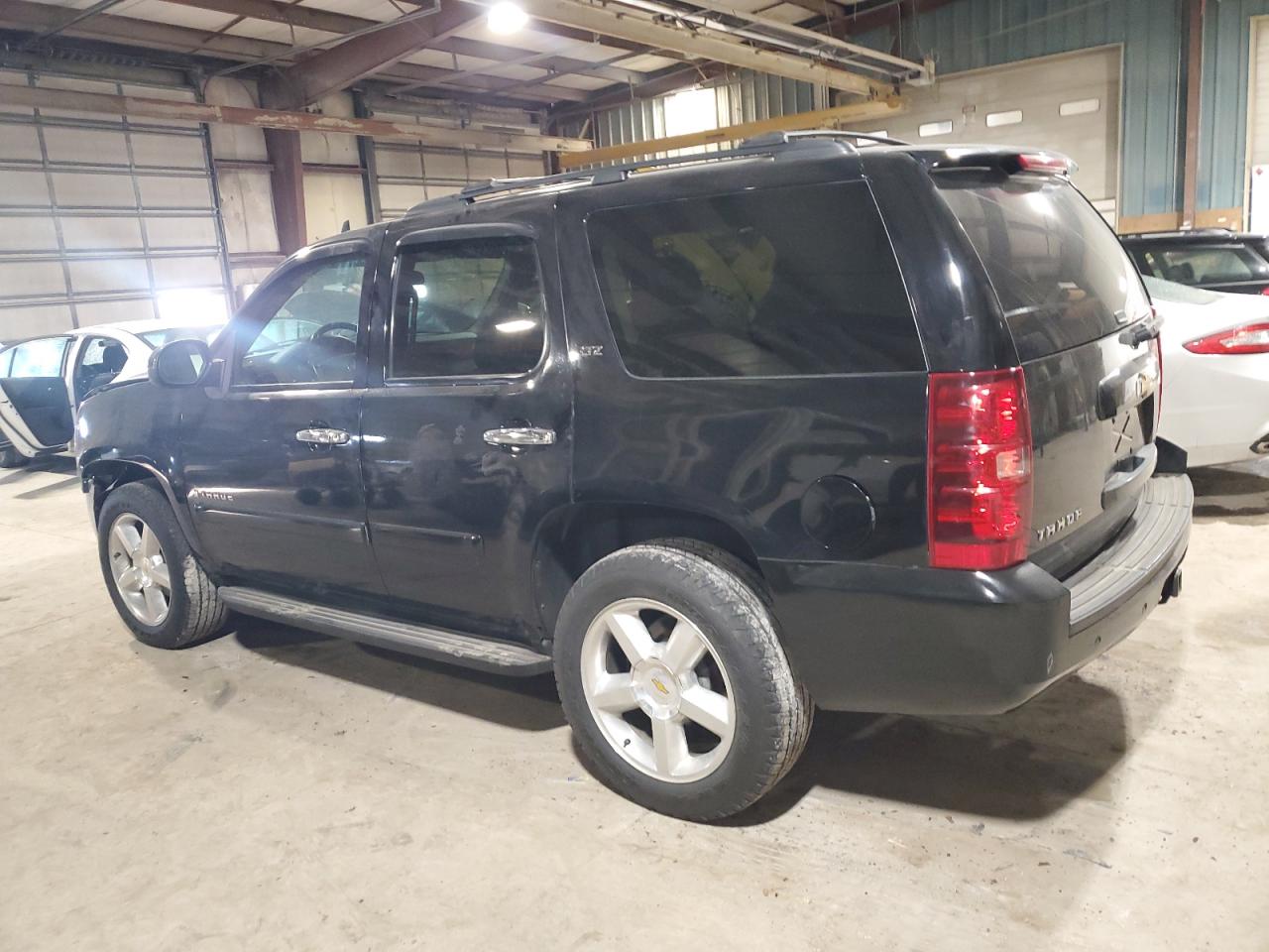 2008 Chevrolet Tahoe - Image 2
