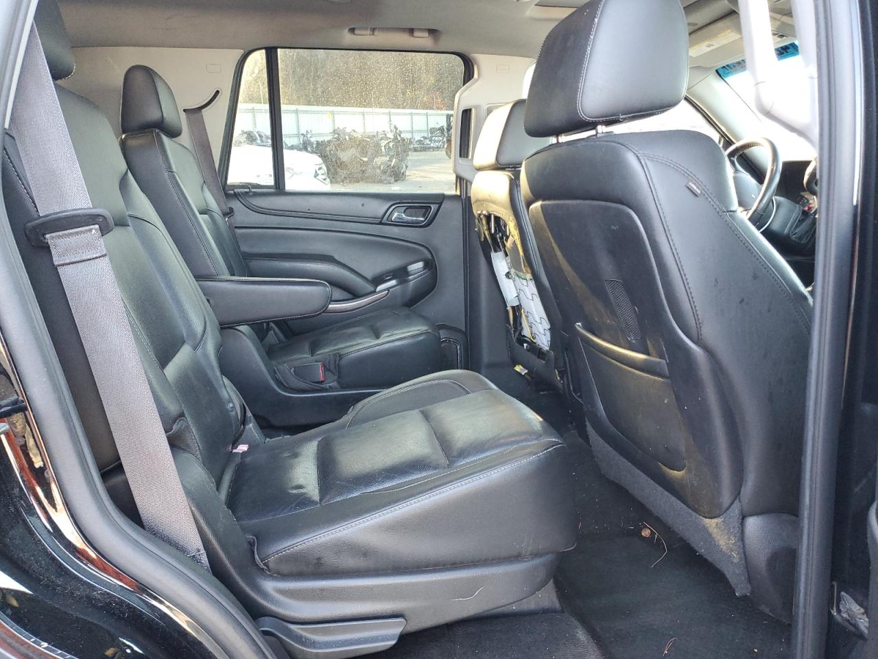 2015 GMC Yukon - Image 12