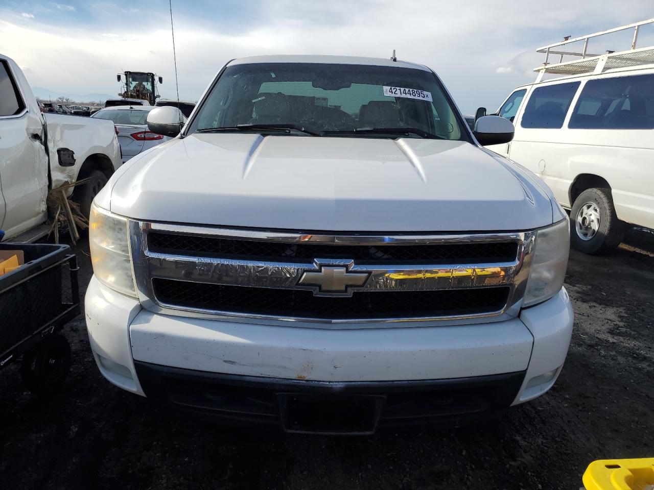 2007 Chevrolet Silverado - Image 5
