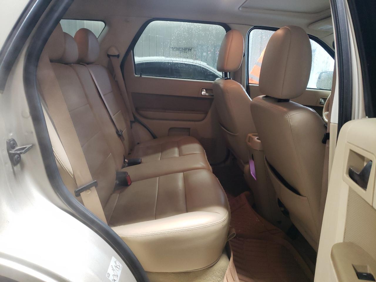 2012 Ford Escape - Image 10