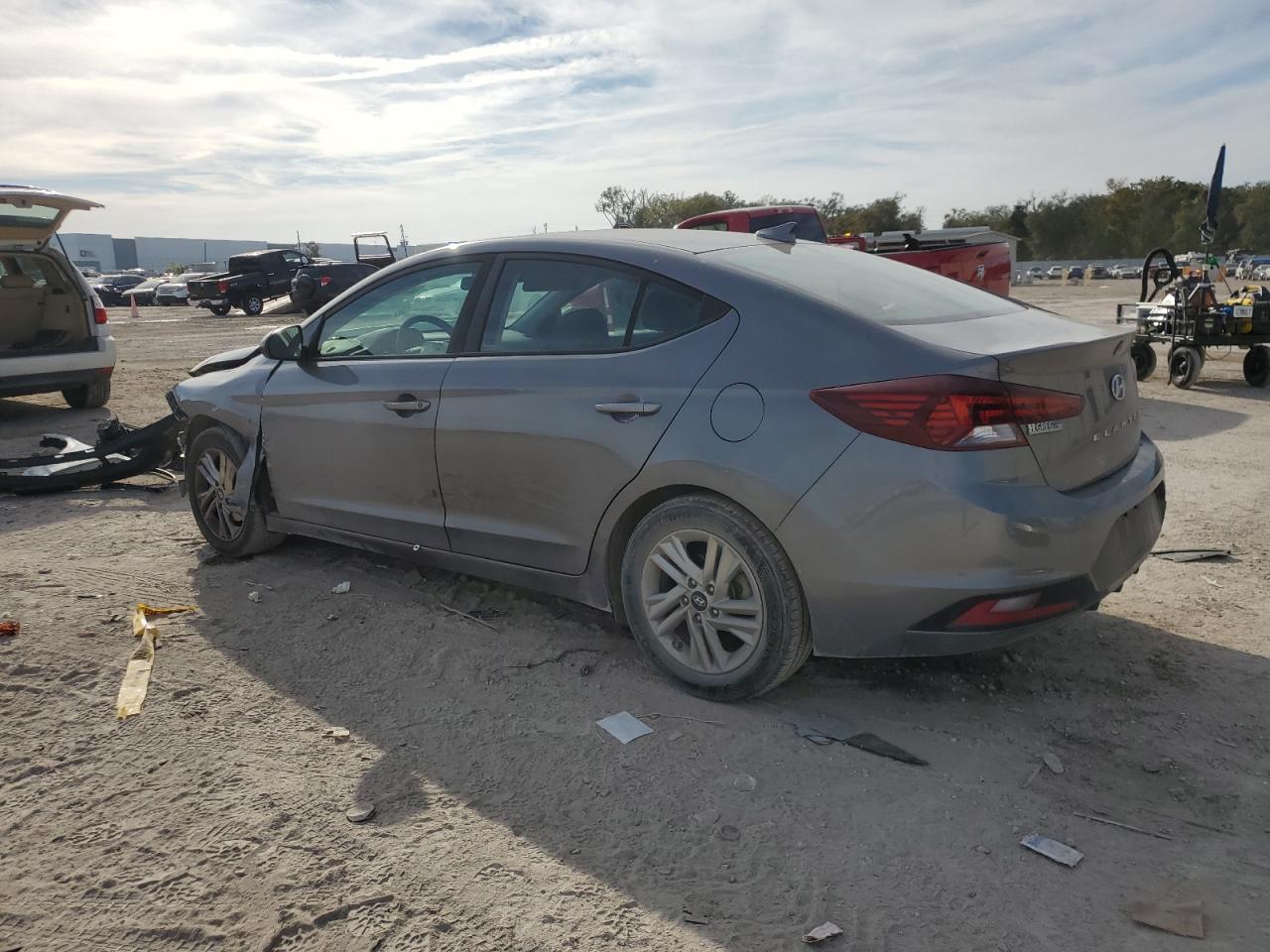 2020 Hyundai Elantra - Image 2