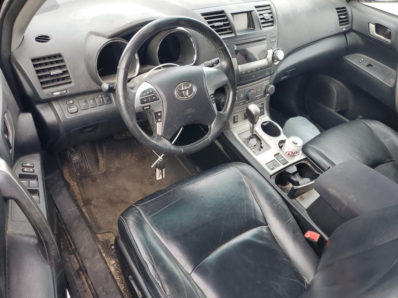 2011 Toyota Highlander - Image 8