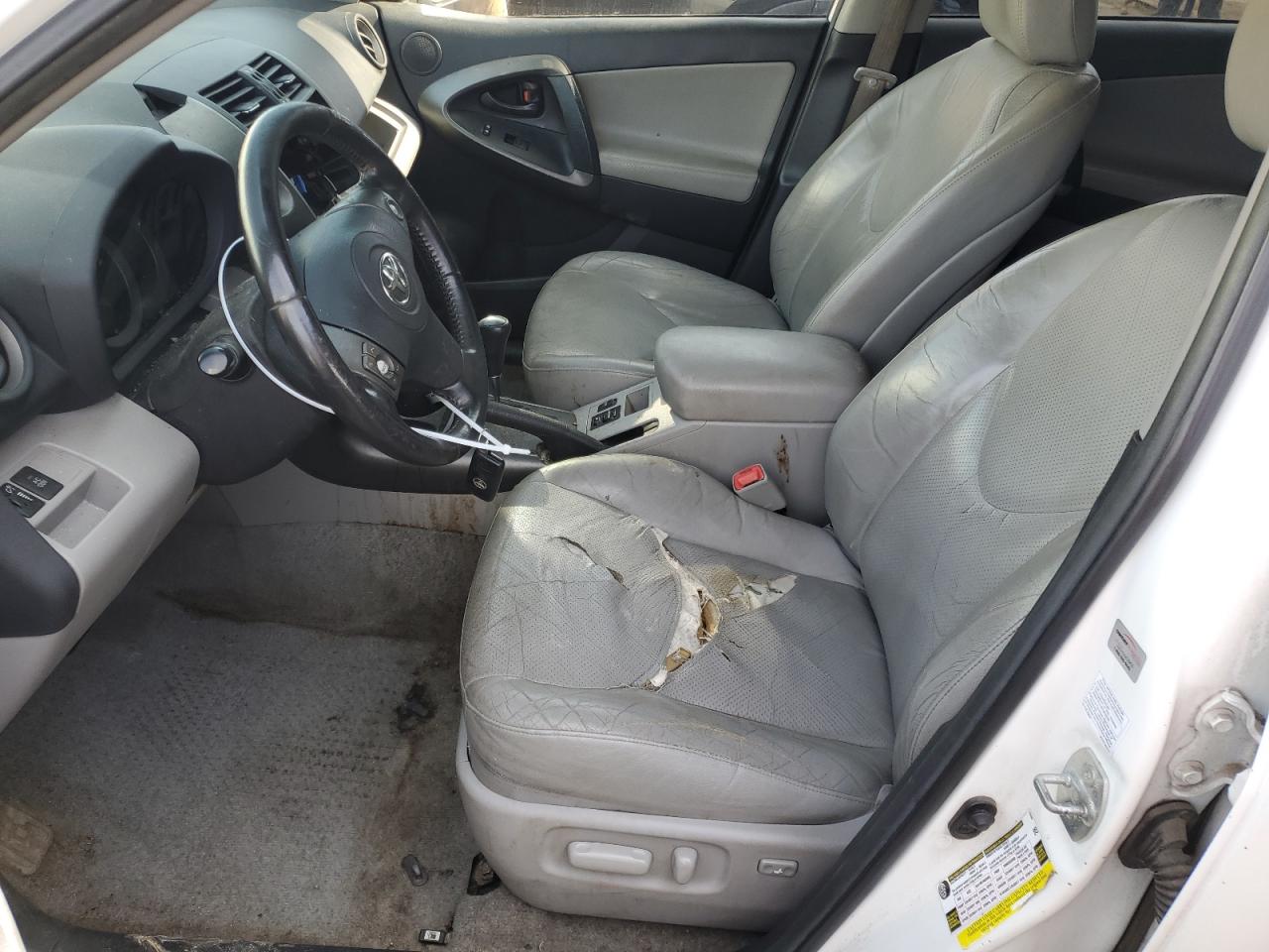 2010 Toyota RAV 4 - Image 7