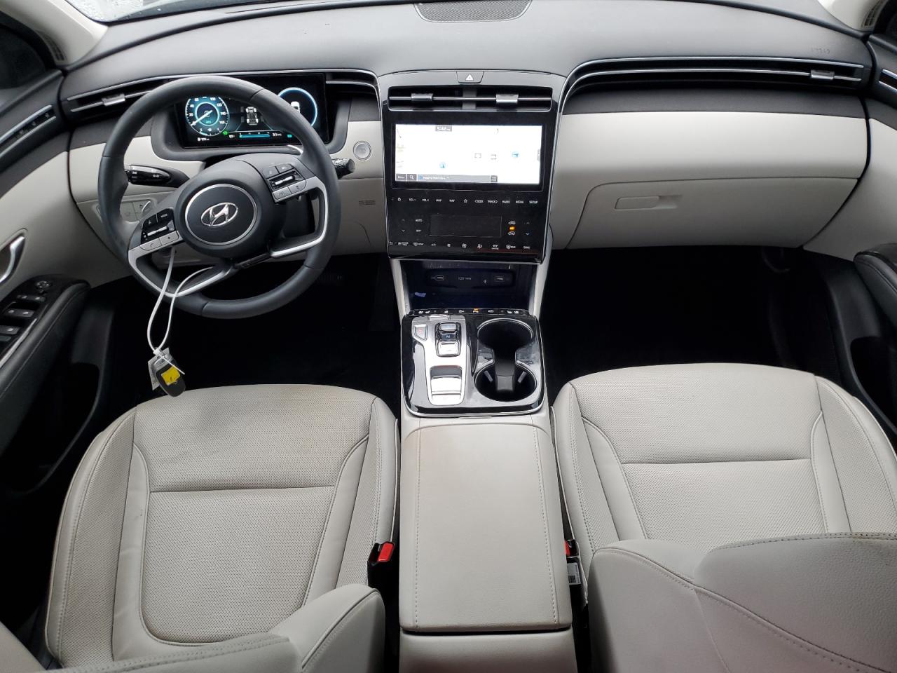 2022 Hyundai Tucson - Image 8