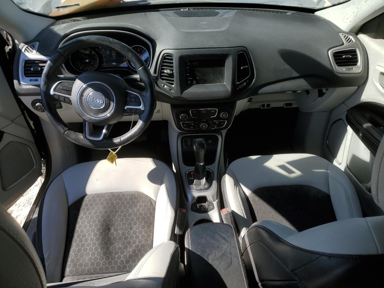 2019 Jeep Compass - Image 8