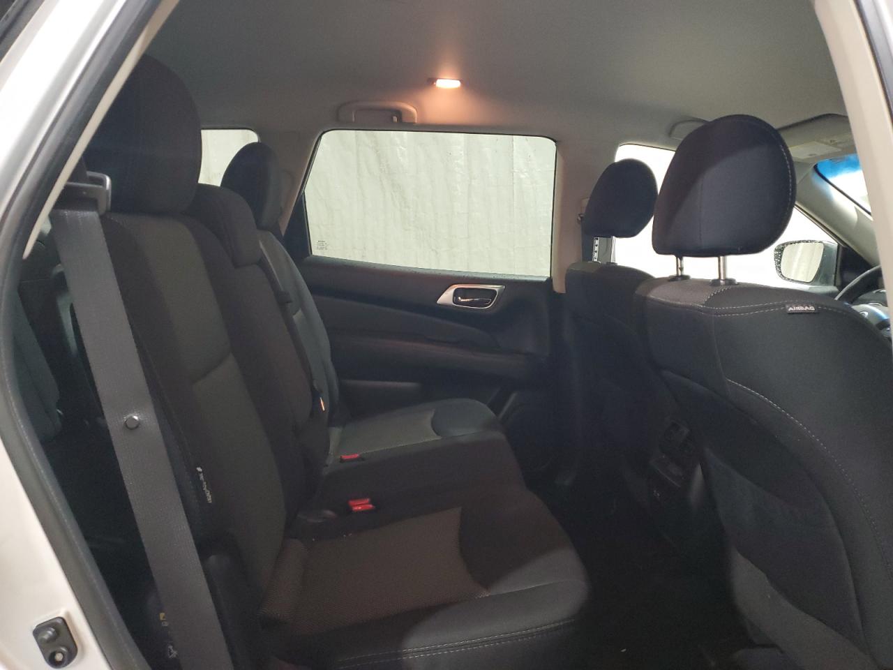 2019 Nissan Pathfinder - Image 11