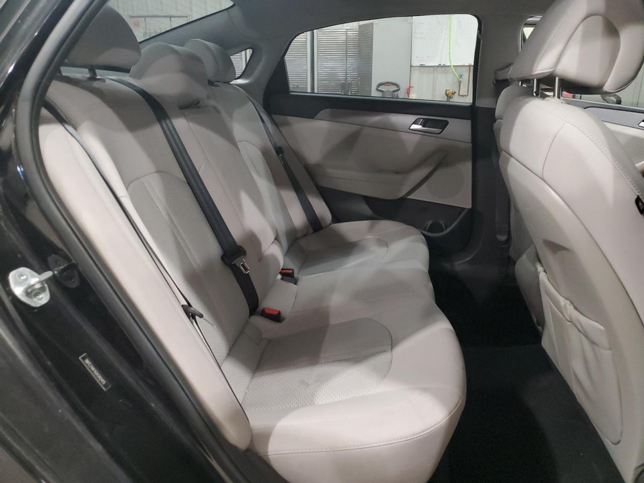 2016 Hyundai Sonata - Image 10