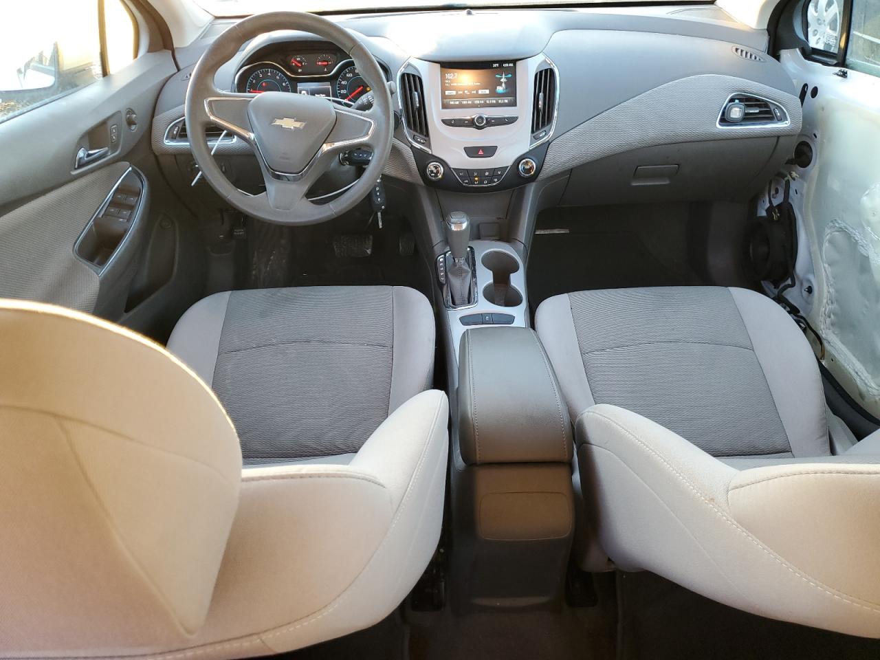 2017 Chevrolet Cruze - Image 8