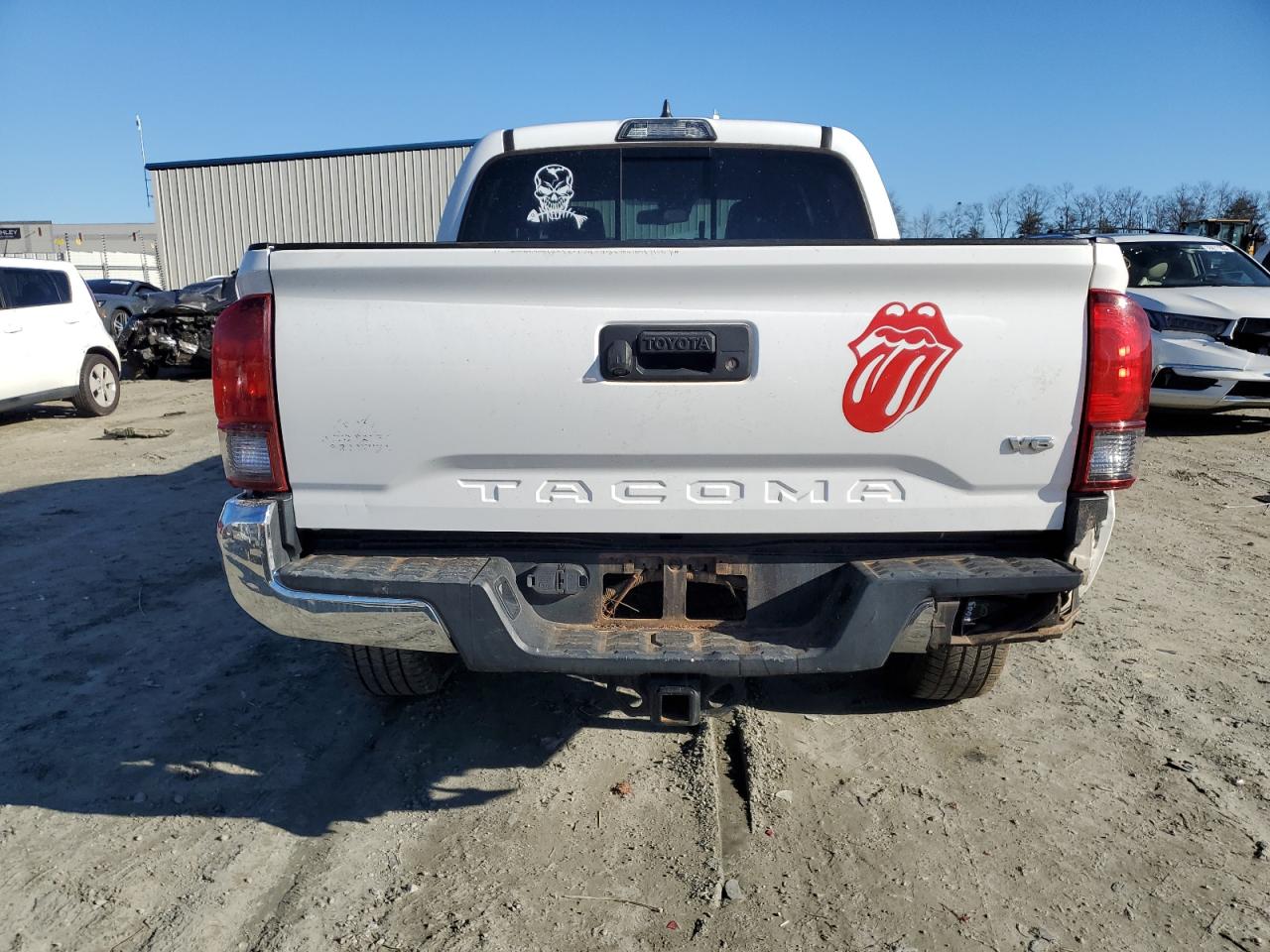 2019 Toyota Tacoma - Image 6