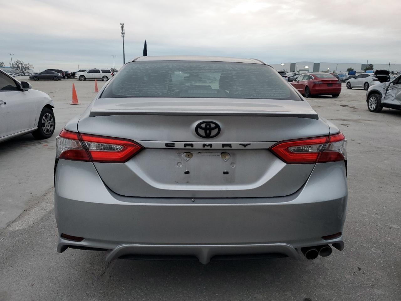 2018 Toyota Camry - Image 6