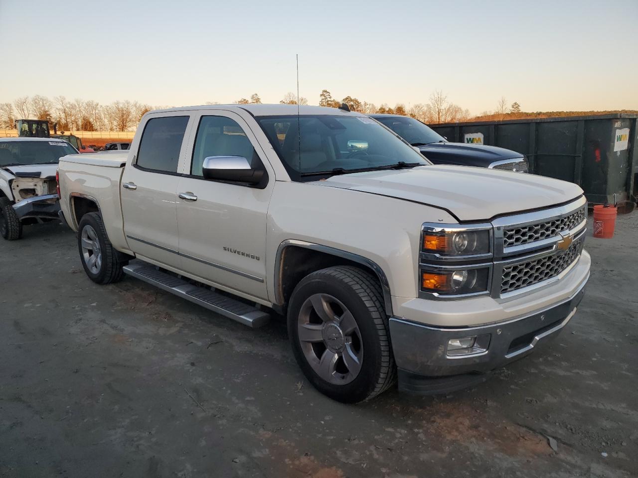 2014 Chevrolet Silverado - Image 4