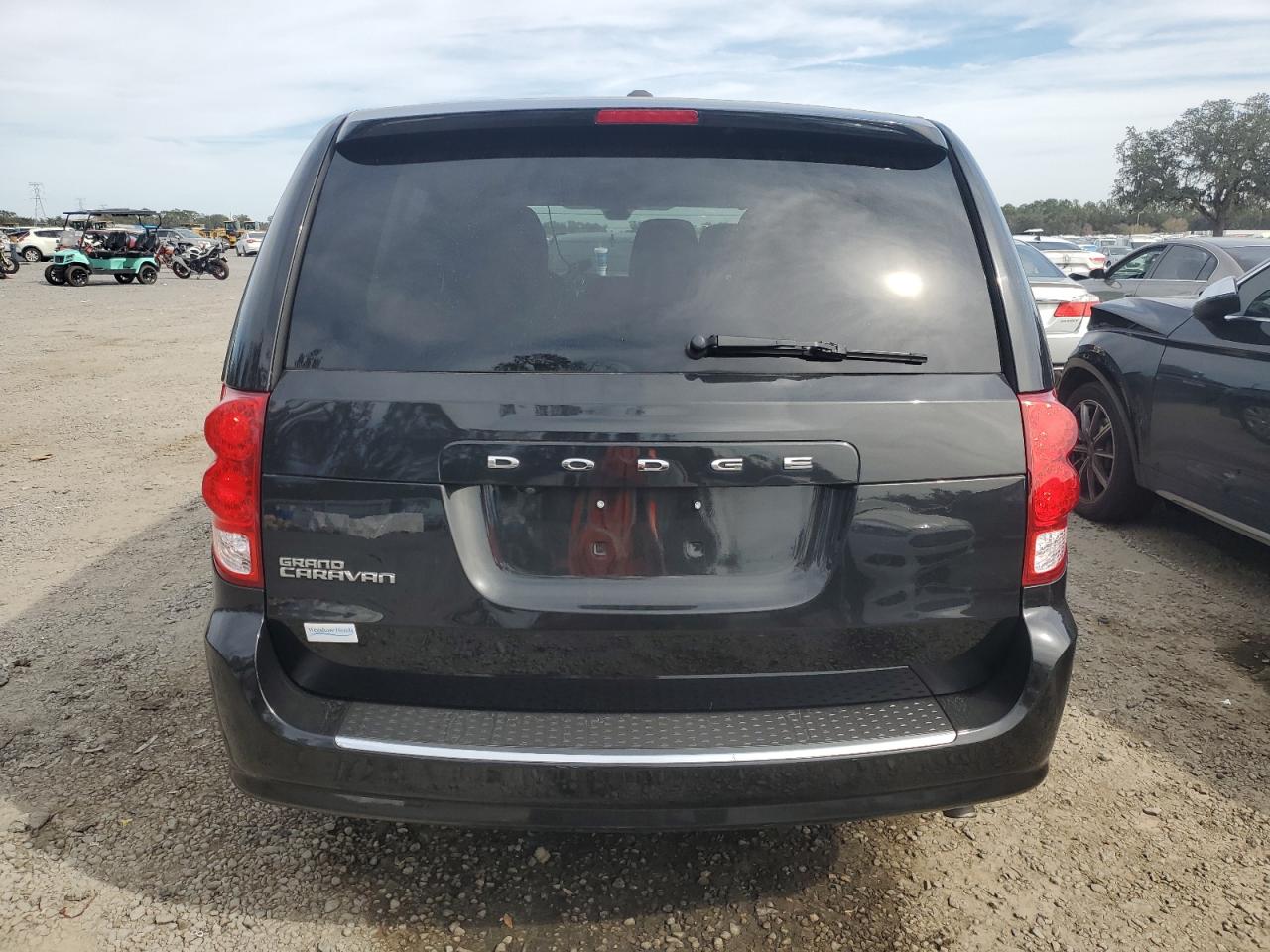 2019 Dodge Caravan - Image 6