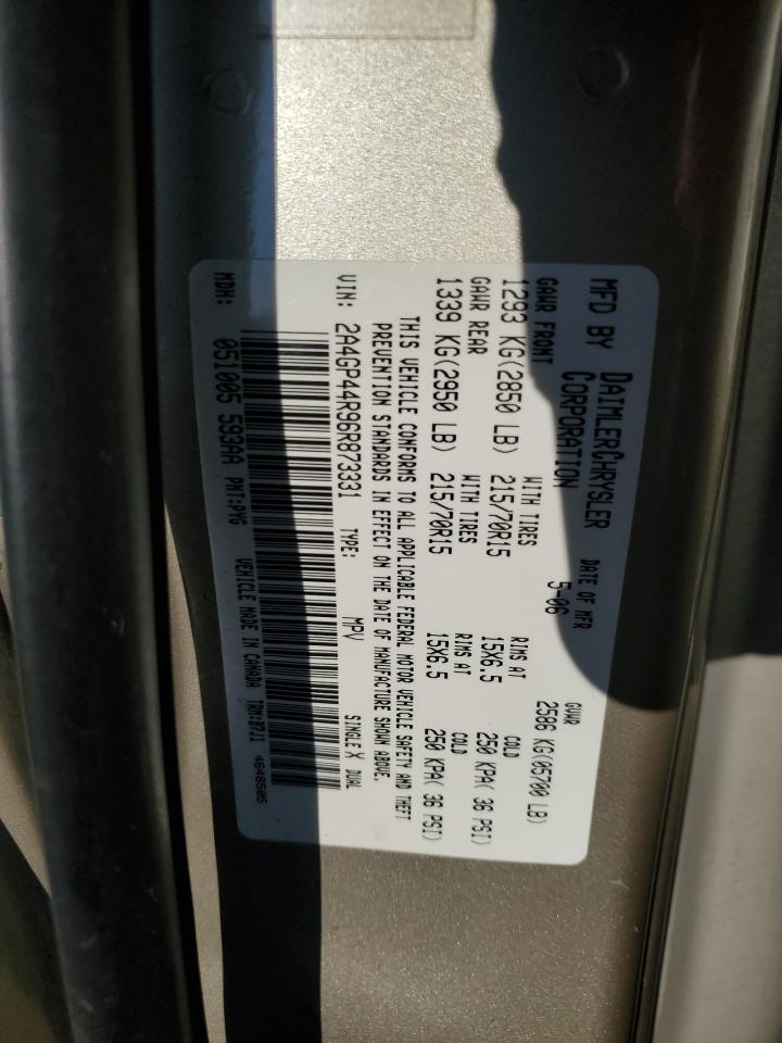 2006 Chrysler Town & Country - Image 14