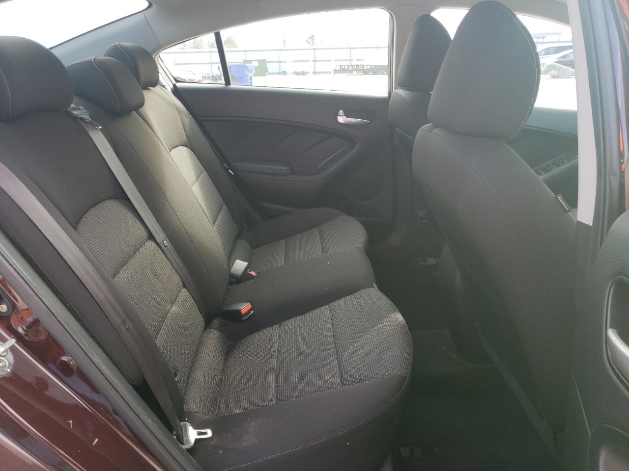 2018 Kia Forte - Image 11