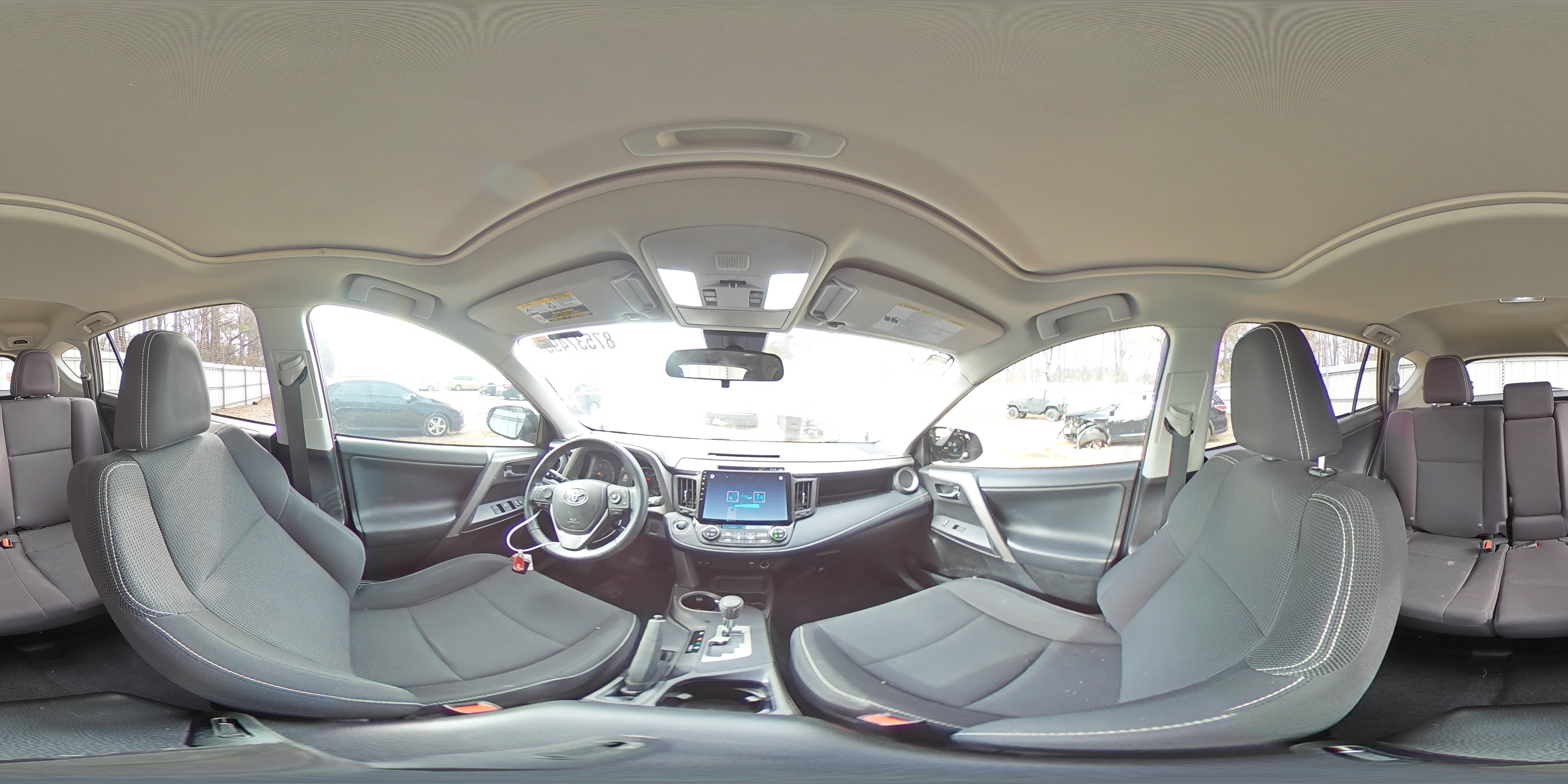 2018 Toyota RAV 4 - Image 14