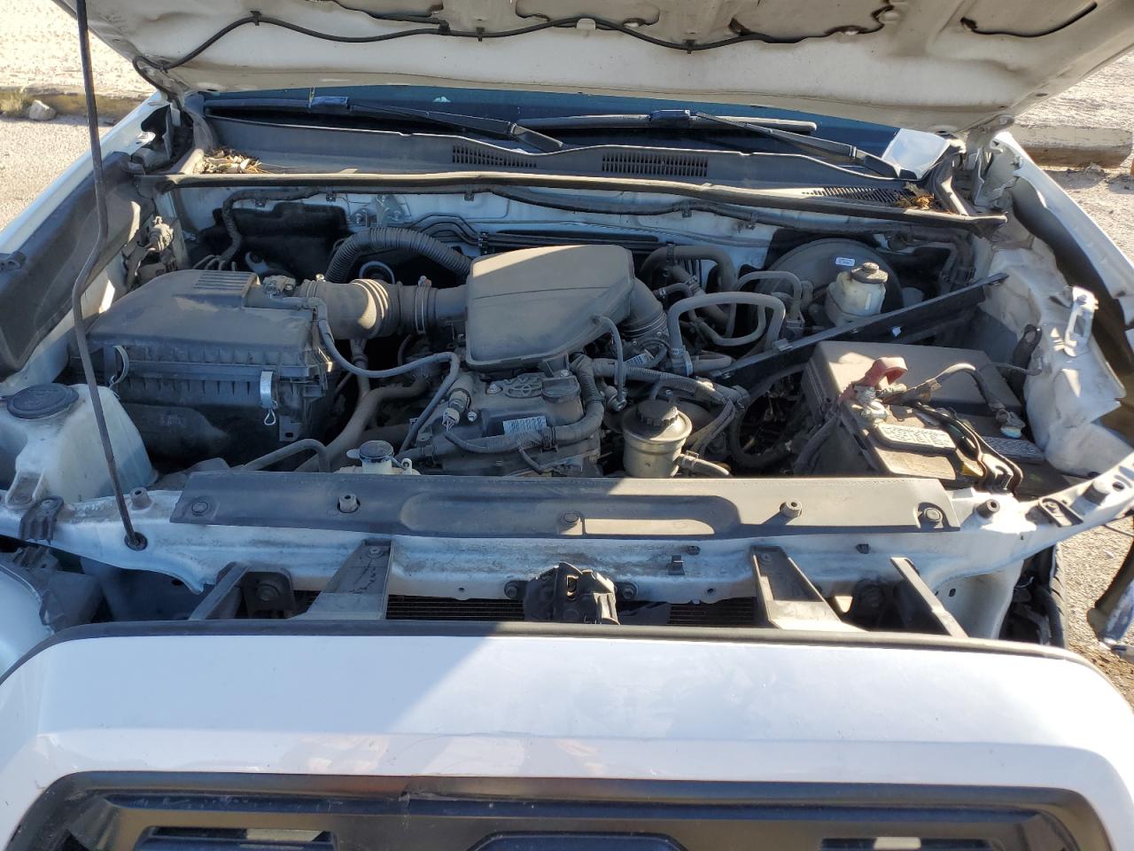 2017 Toyota Tacoma - Image 12