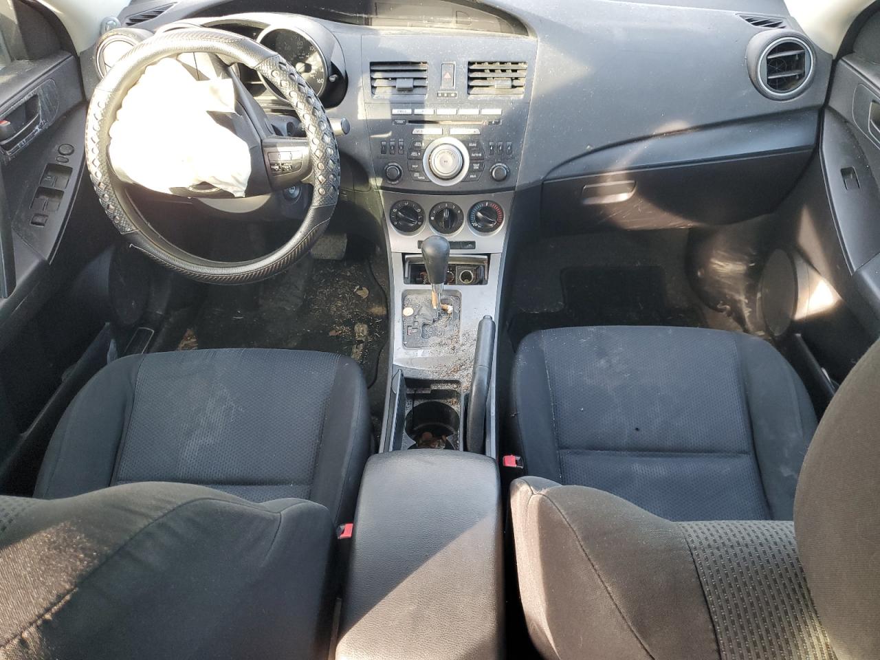 2010 Mazda 3 - Image 8