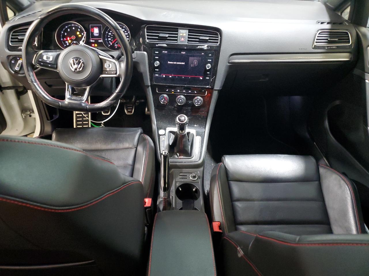 2018 Volkswagen GTI - Image 8
