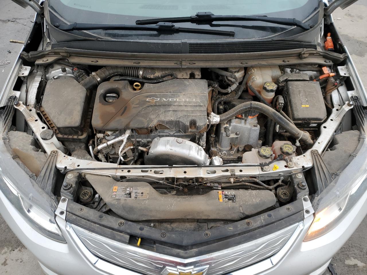 2017 Chevrolet Volt - Image 11