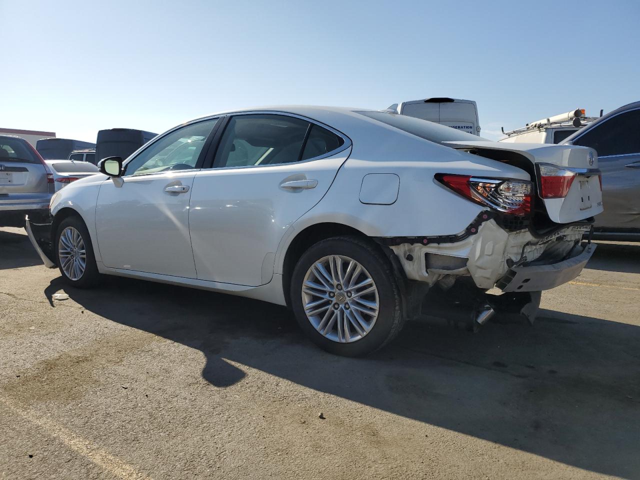 2013 Lexus ES - Image 2