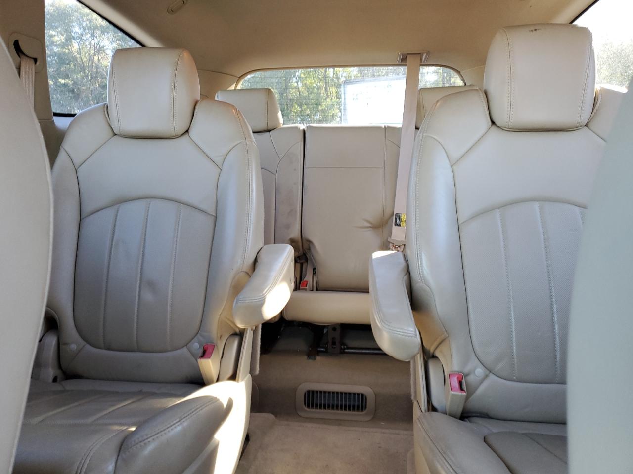 2010 Buick Enclave - Image 10