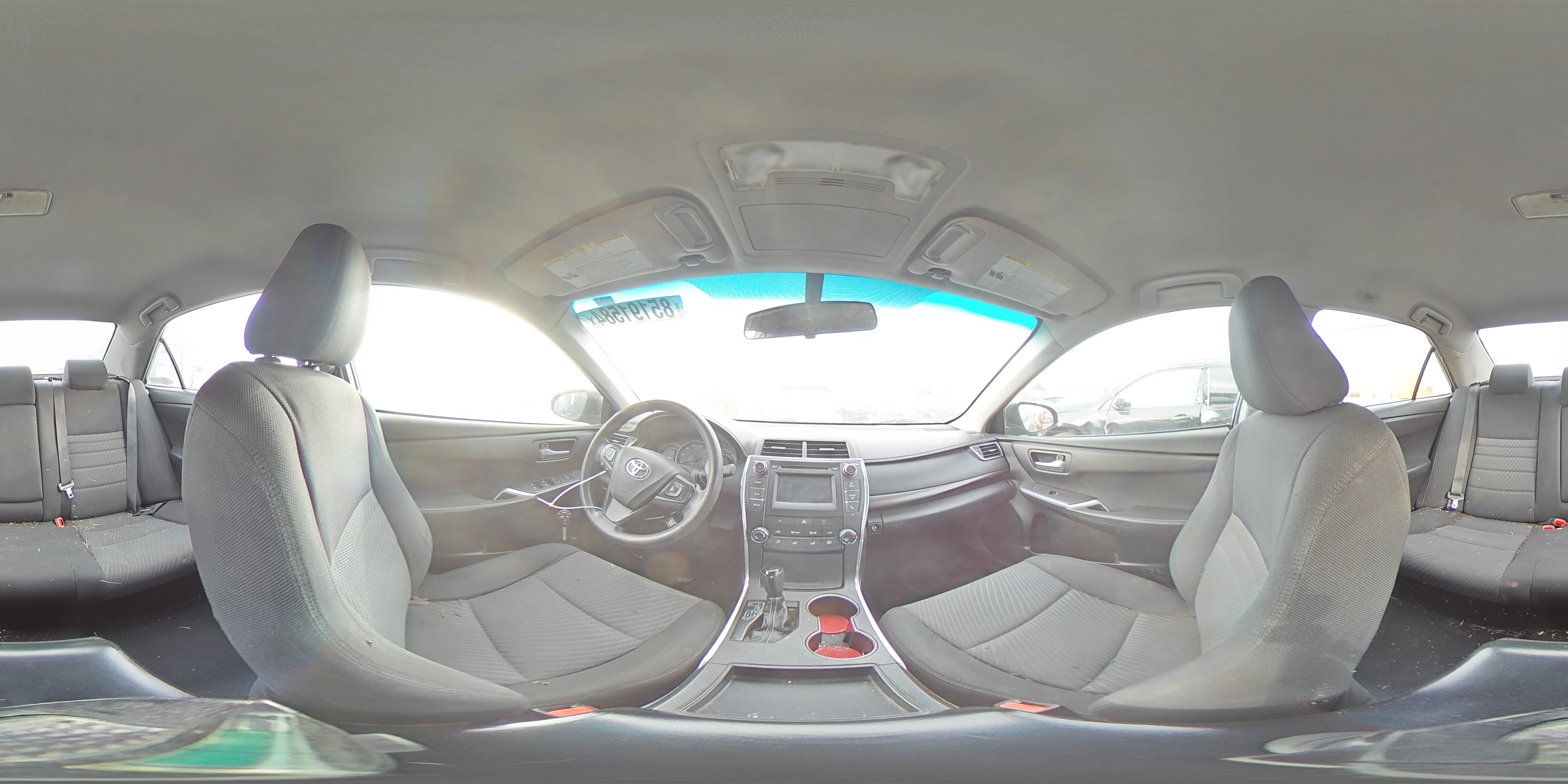 2015 Toyota Camry - Image 13