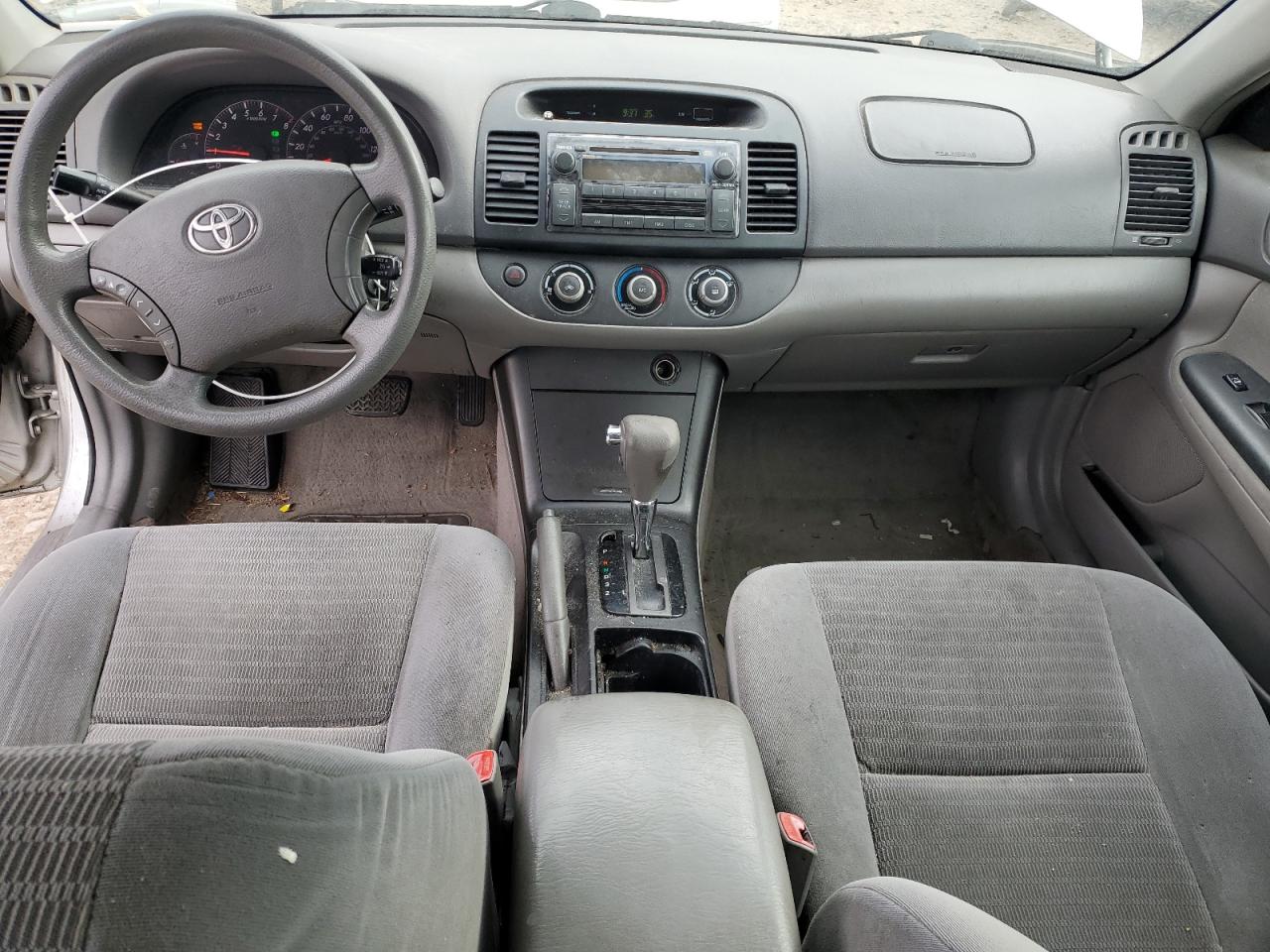 2005 Toyota Camry - Image 8