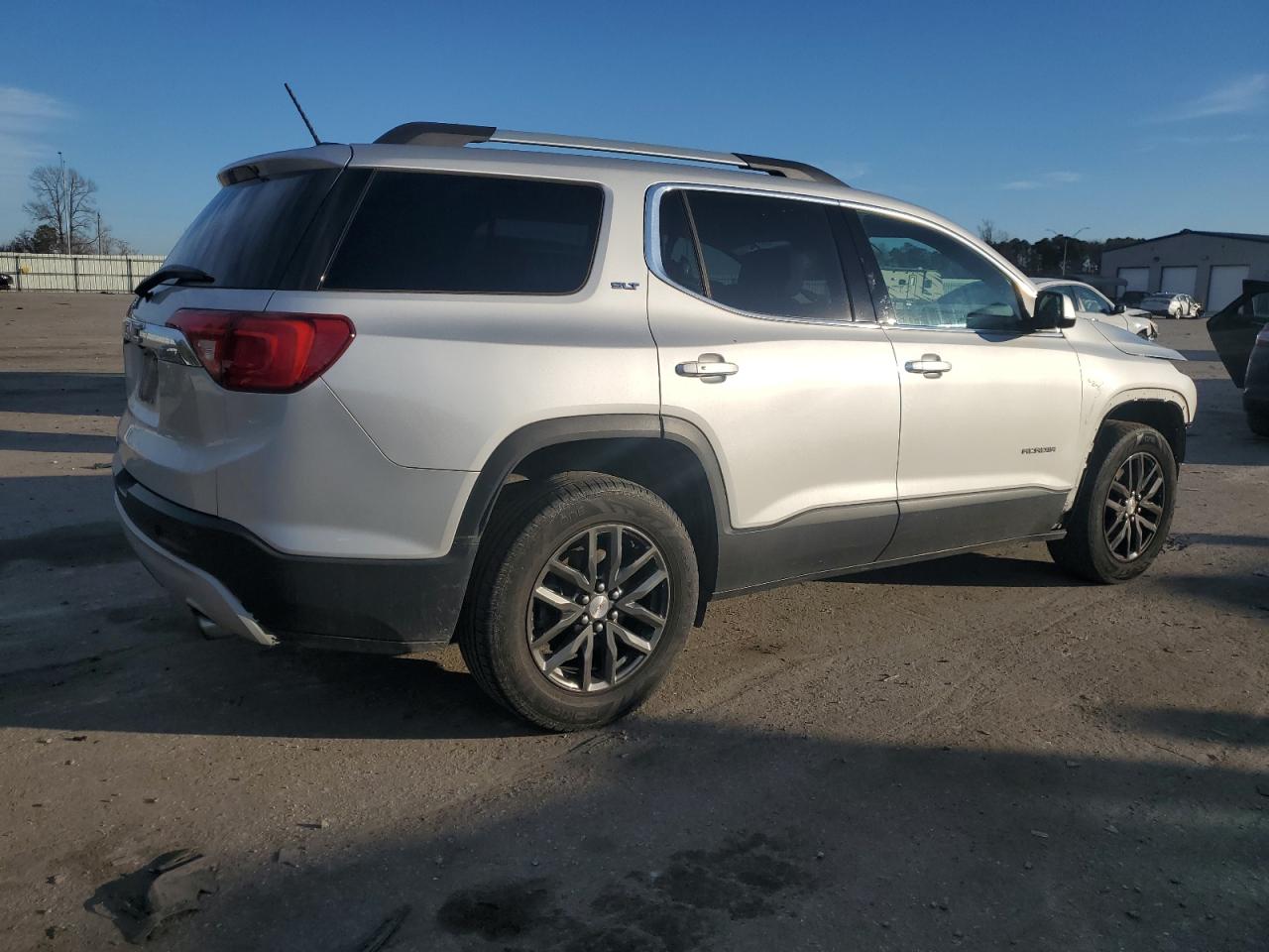 2019 GMC Acadia - Image 3