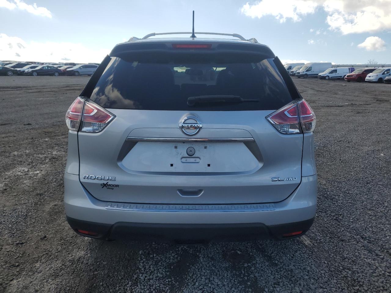 2015 Nissan Rogue - Image 6