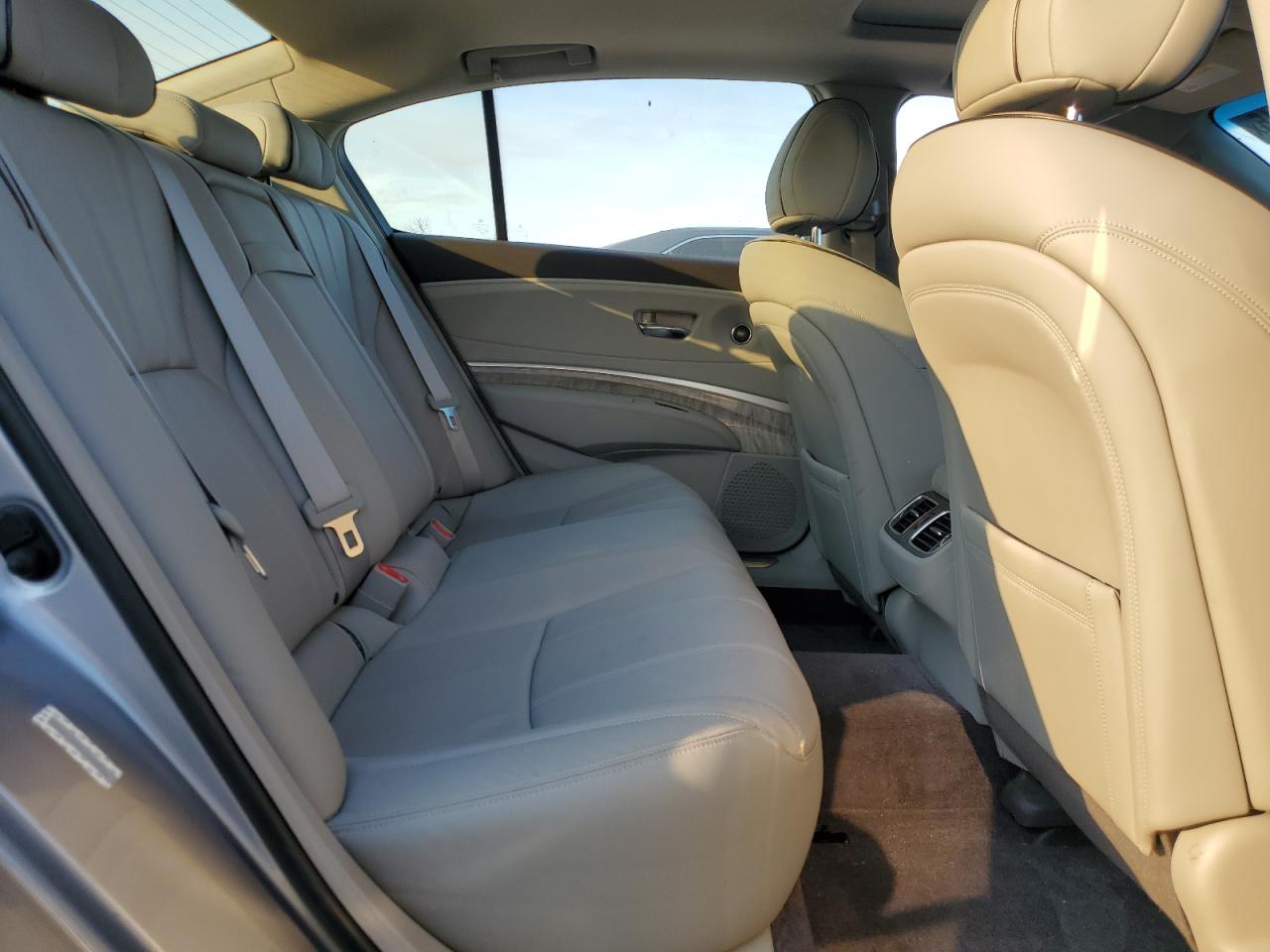 2018 Acura RLX - Image 10