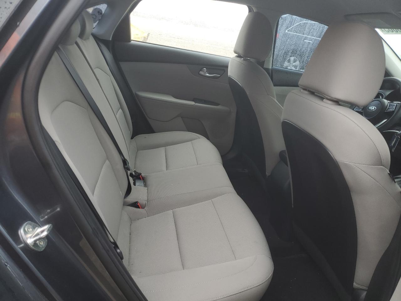 2021 Kia Forte - Image 10