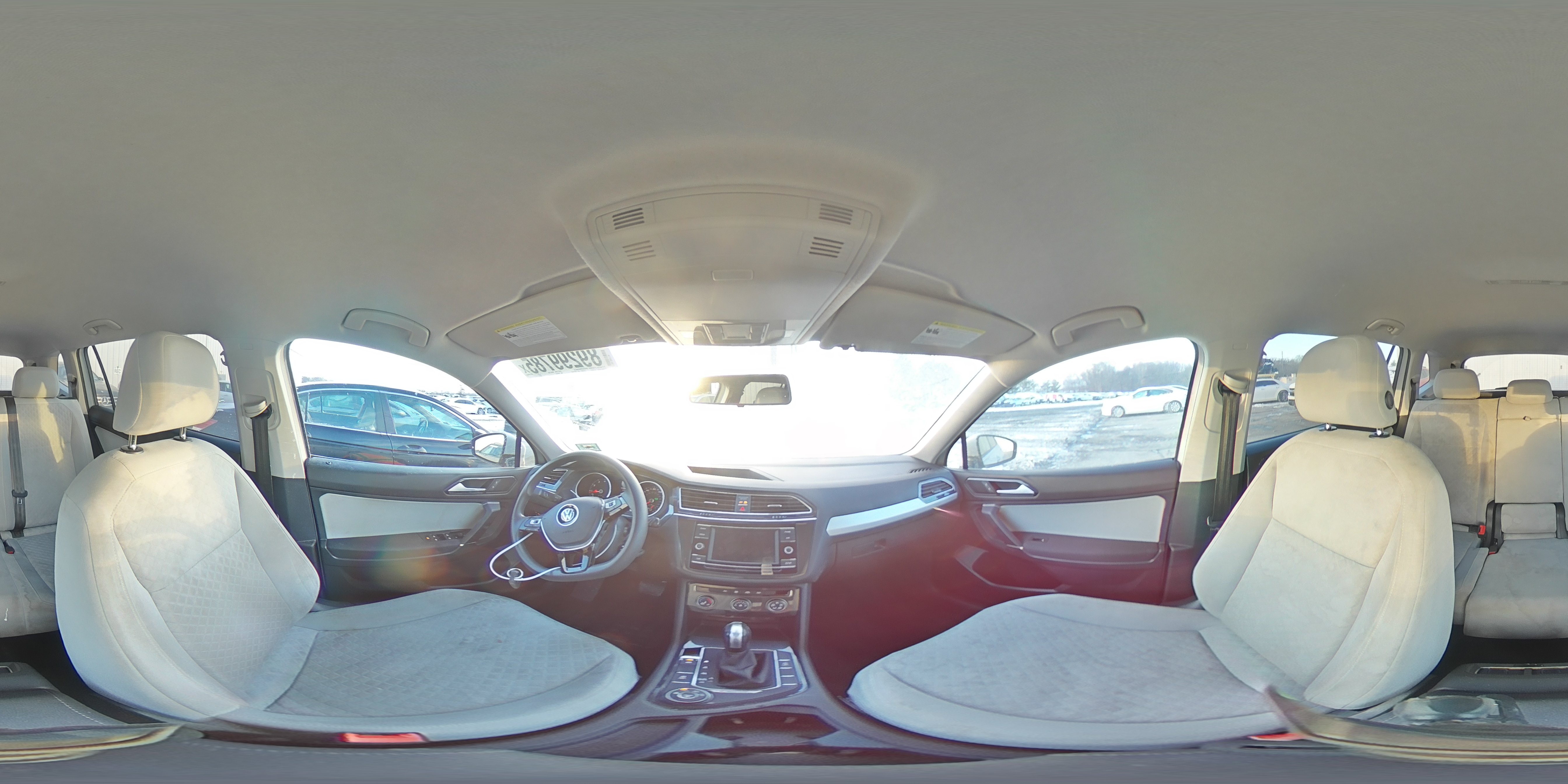 2018 Volkswagen Tiguan - Image 15