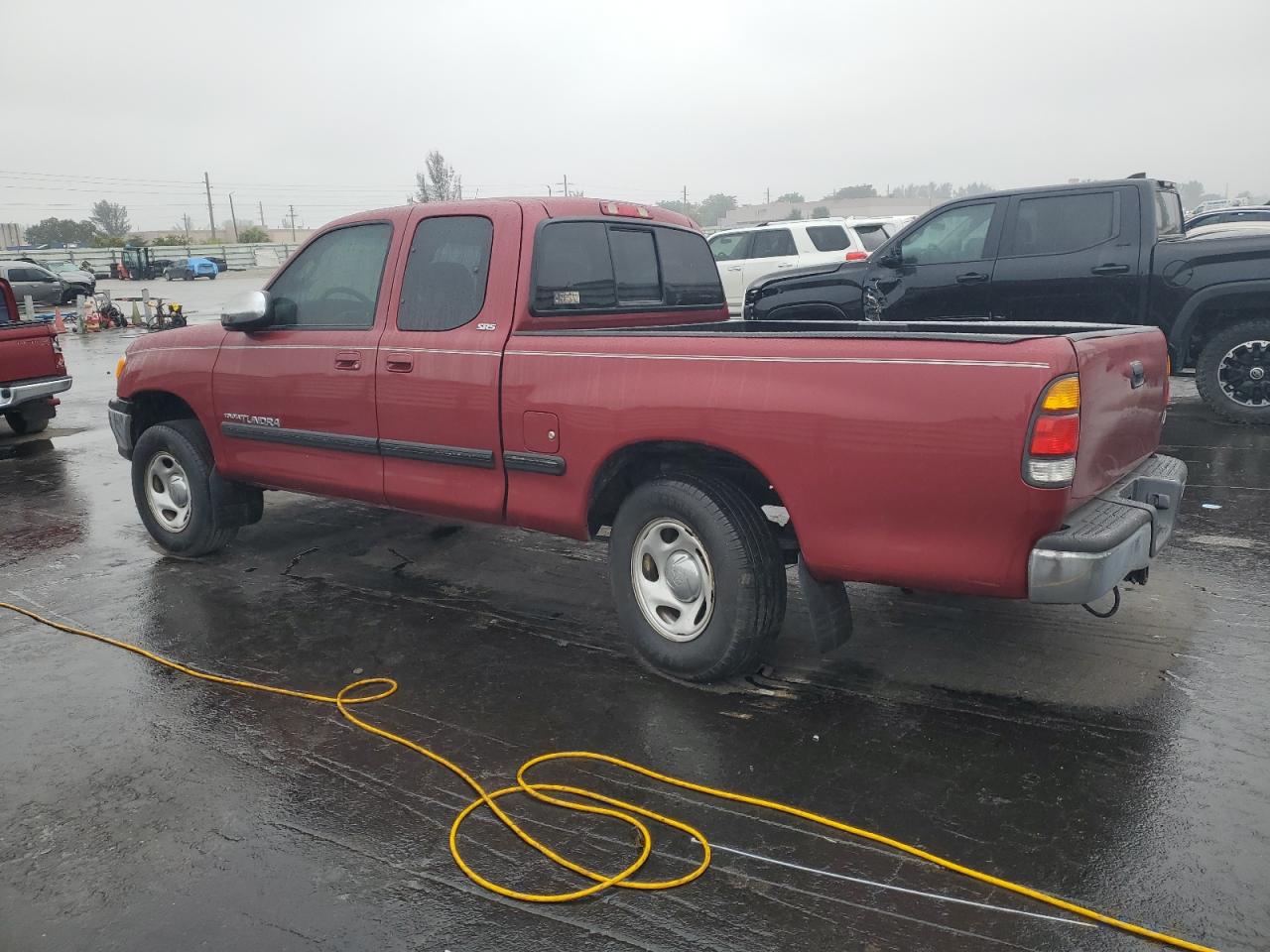 2000 Toyota Tundra - Image 2