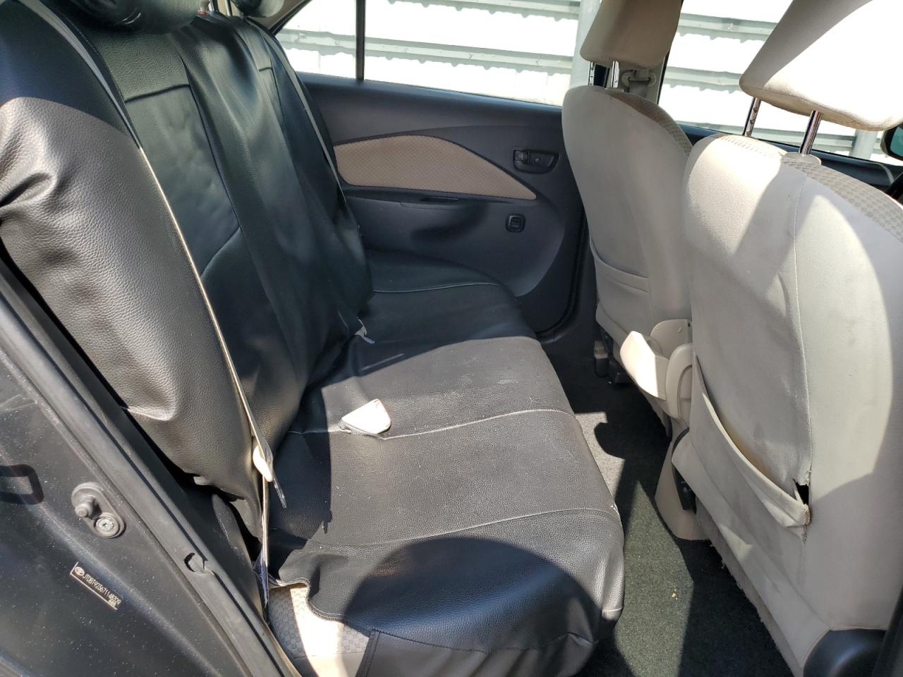 2007 Toyota Yaris - Image 10