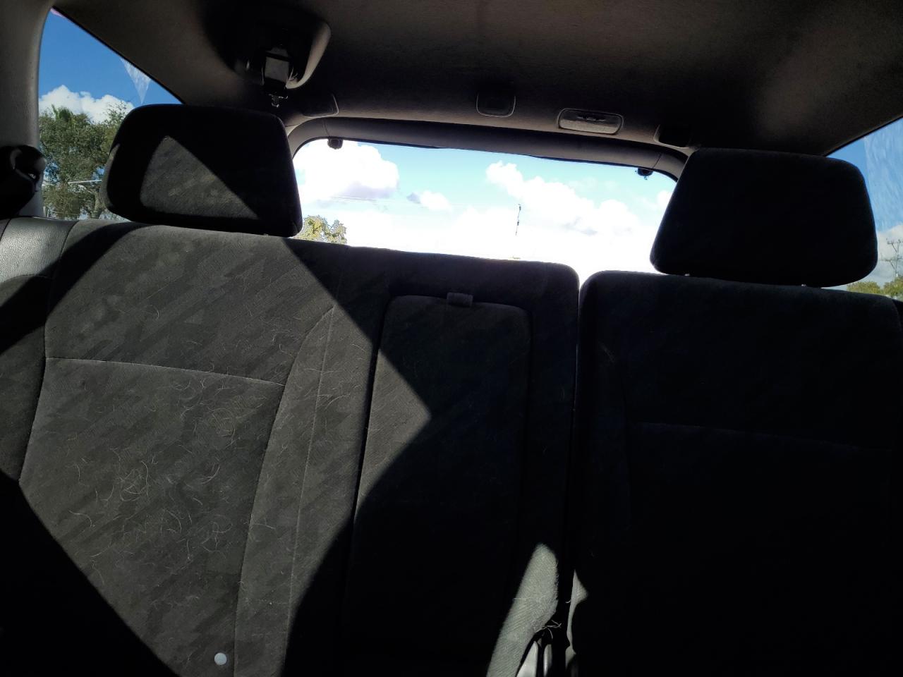 2002 Honda CR-V - Image 10