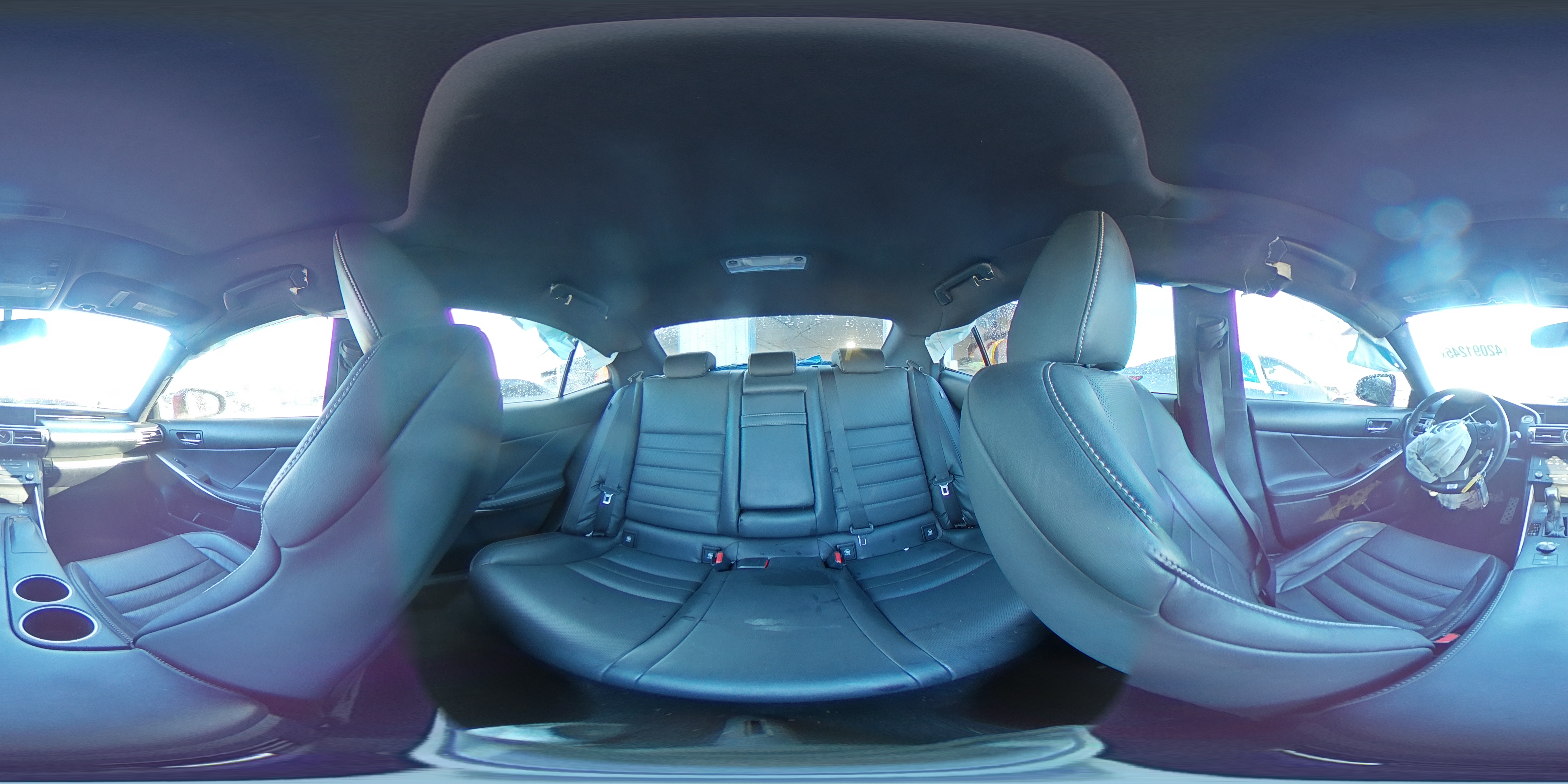 2015 Lexus IS - Image 14