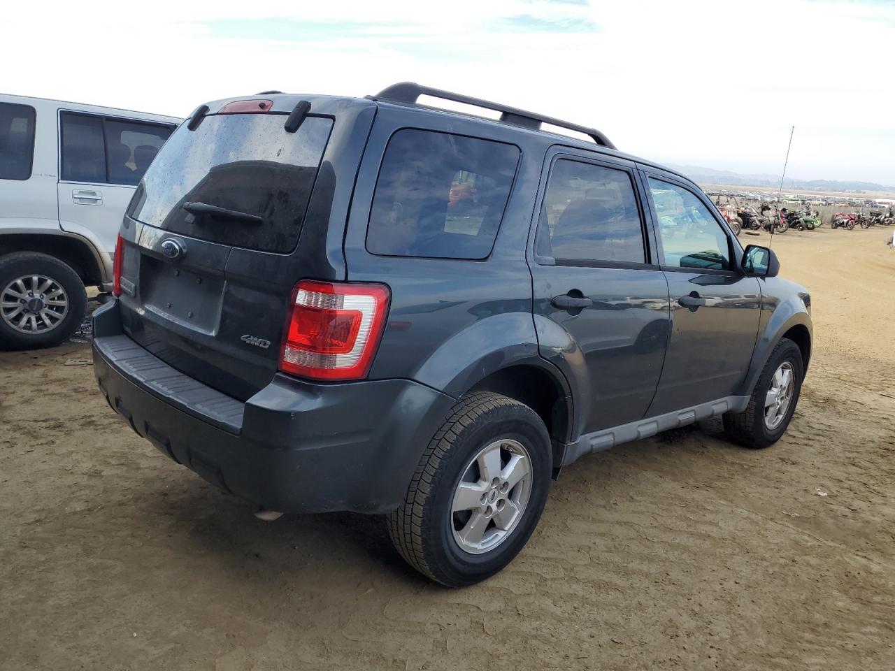 2009 Ford Escape - Image 3