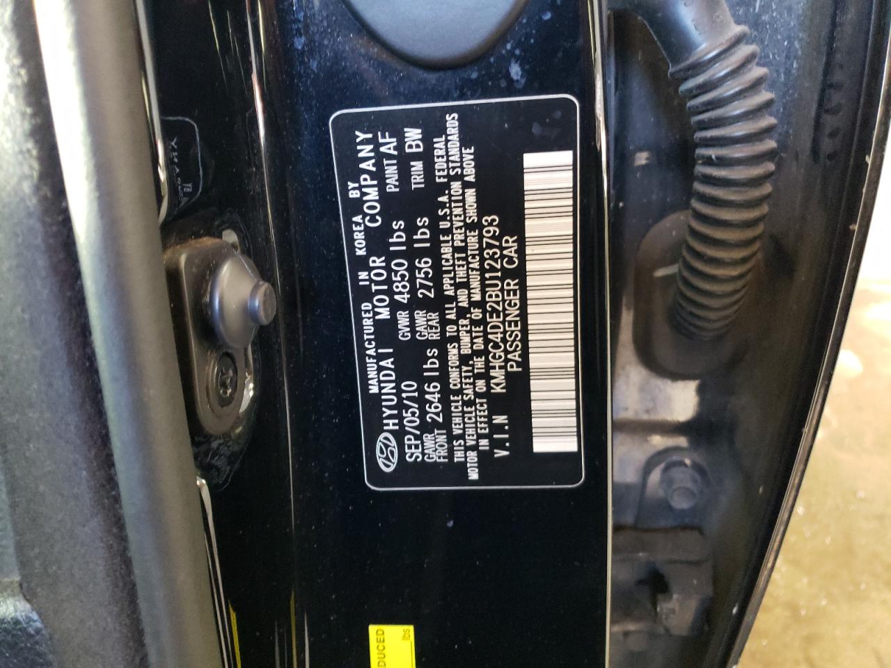 2011 Hyundai Genesis 3.8L VIN: KMHGC4DE2BU123793 Lot: 87721985