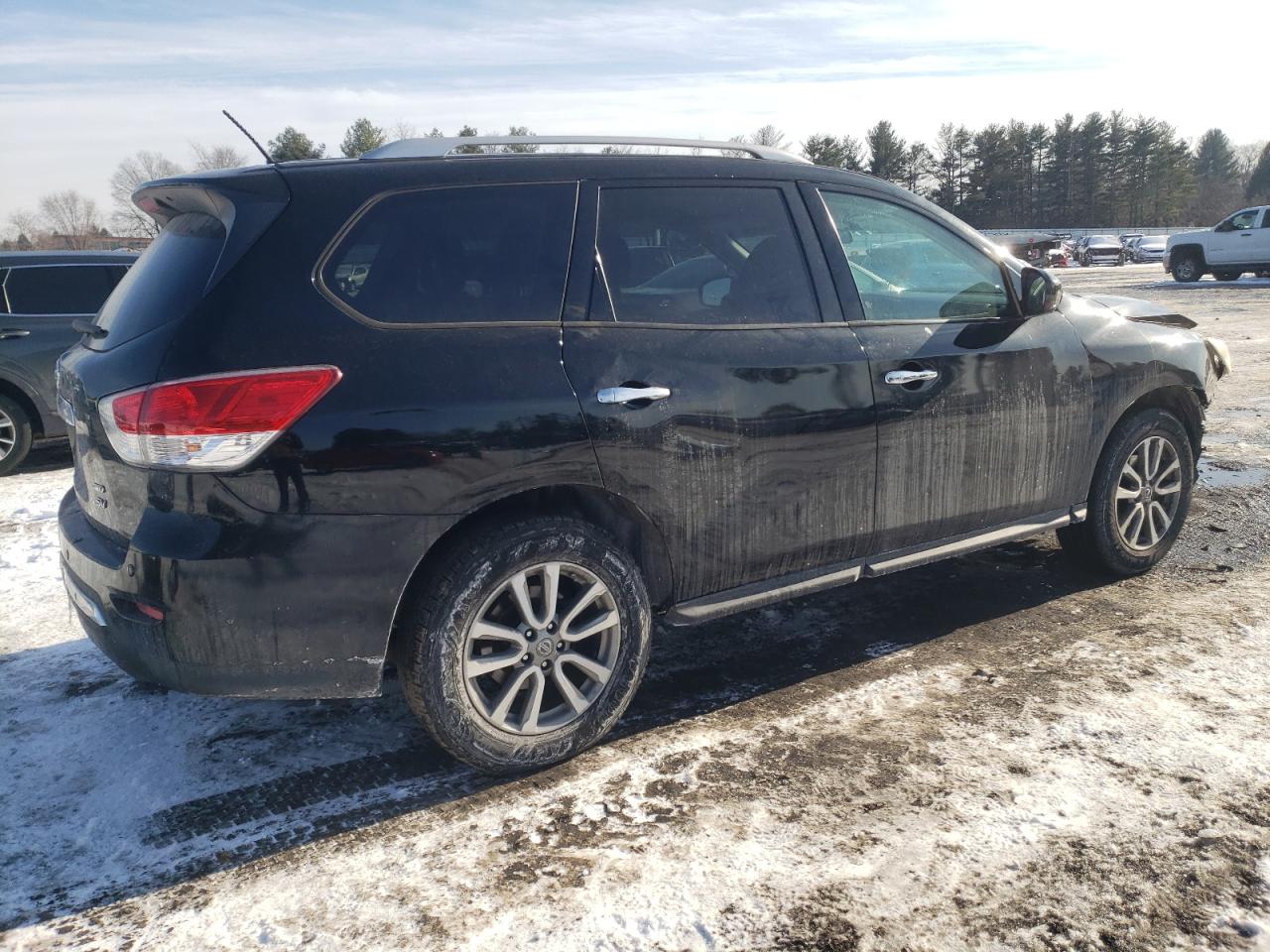 2013 Nissan Pathfinder - Image 3